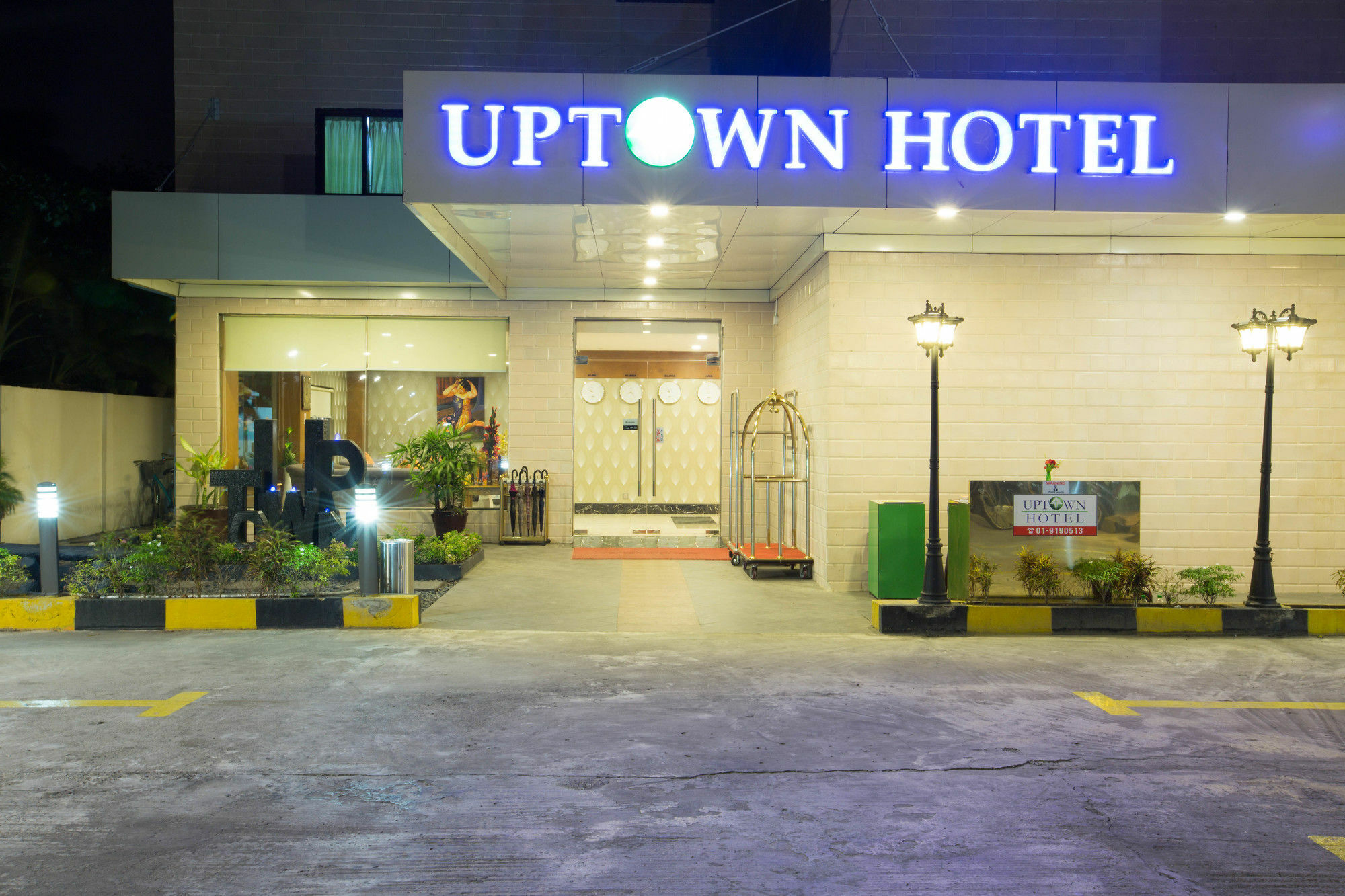 Uptown Hotel Yangon Dış mekan fotoğraf